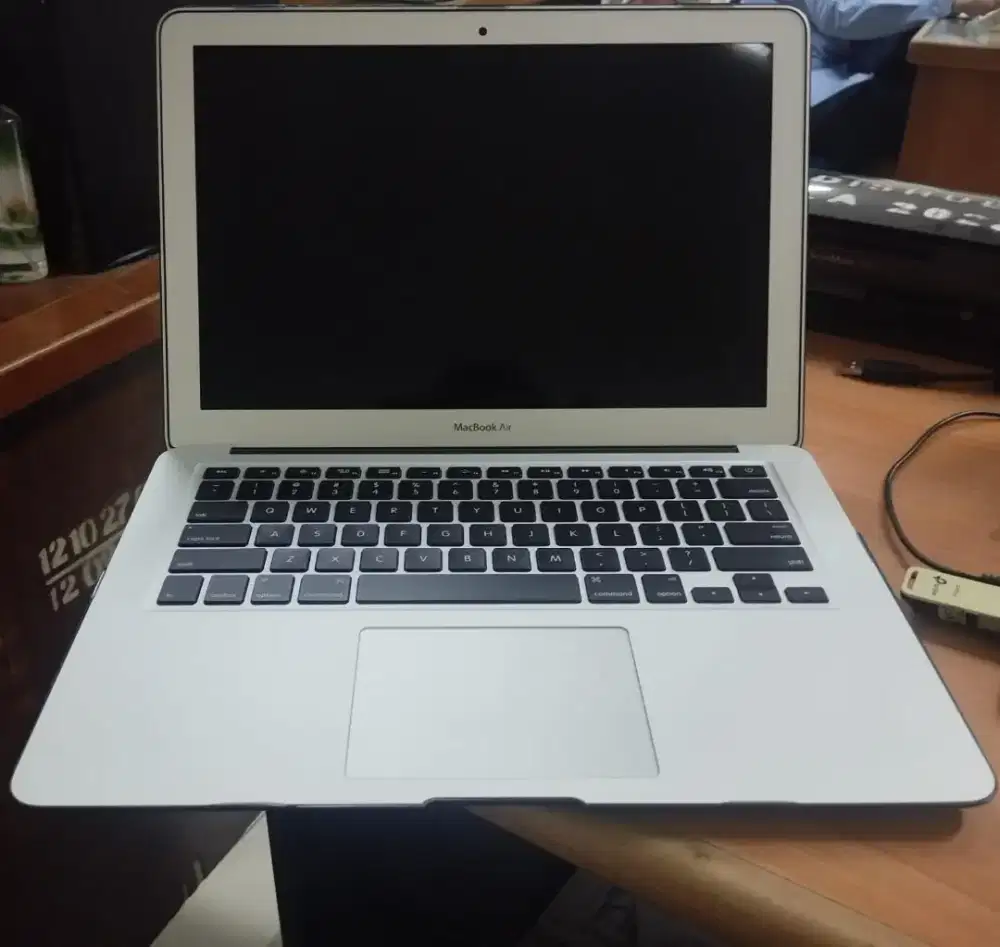 Laptop Apple Macbook 13inc  th.2025