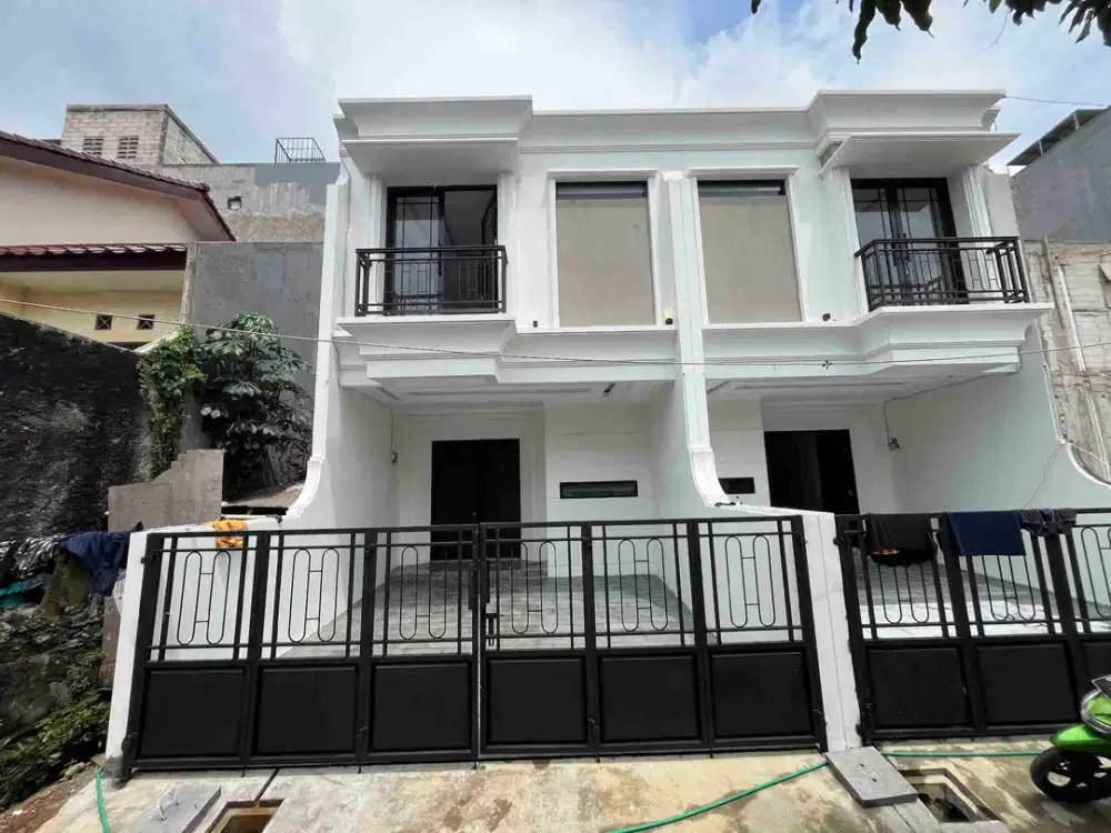 Rumah mewah 2 lantai siap huni 3 menit ke stasiun Depok