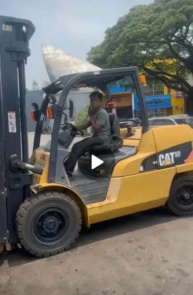 FORKIFLT BEKAS MURAH 5 TON CATTERPILAR