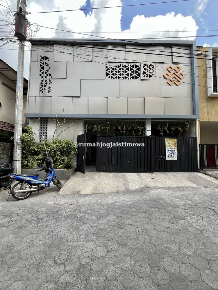 Kost Ekslusif 15 Kamar Full Furniture Seturan Condongcatur Dekat UPN