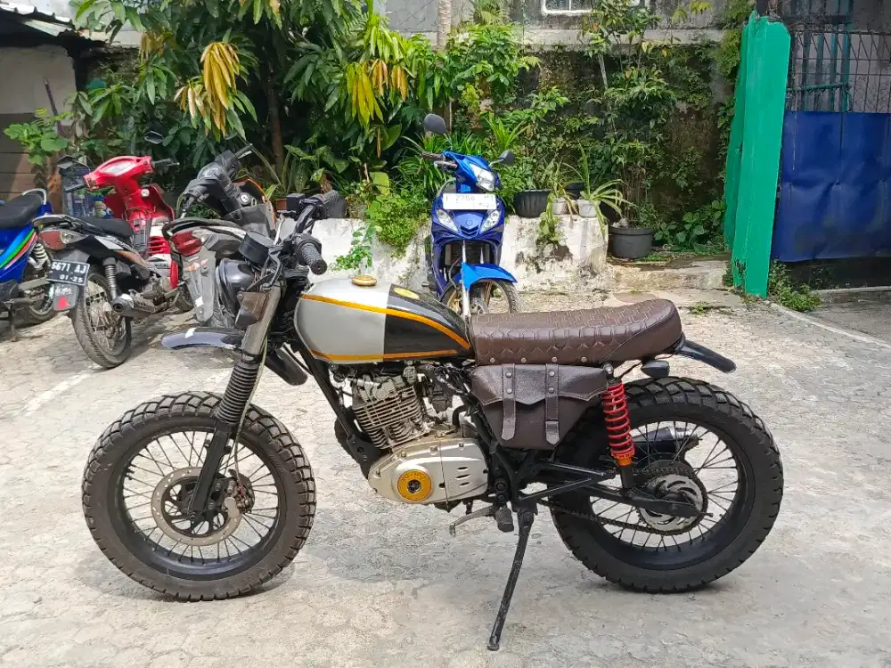 Motor custom thunder surat lengkap pajak hidup siap pakai