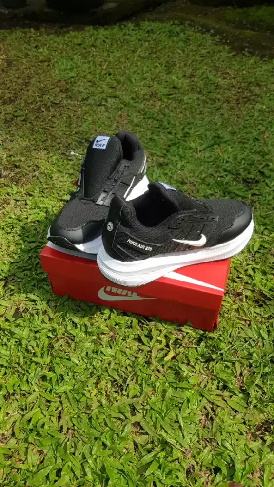Sepatu Nike Air 270
