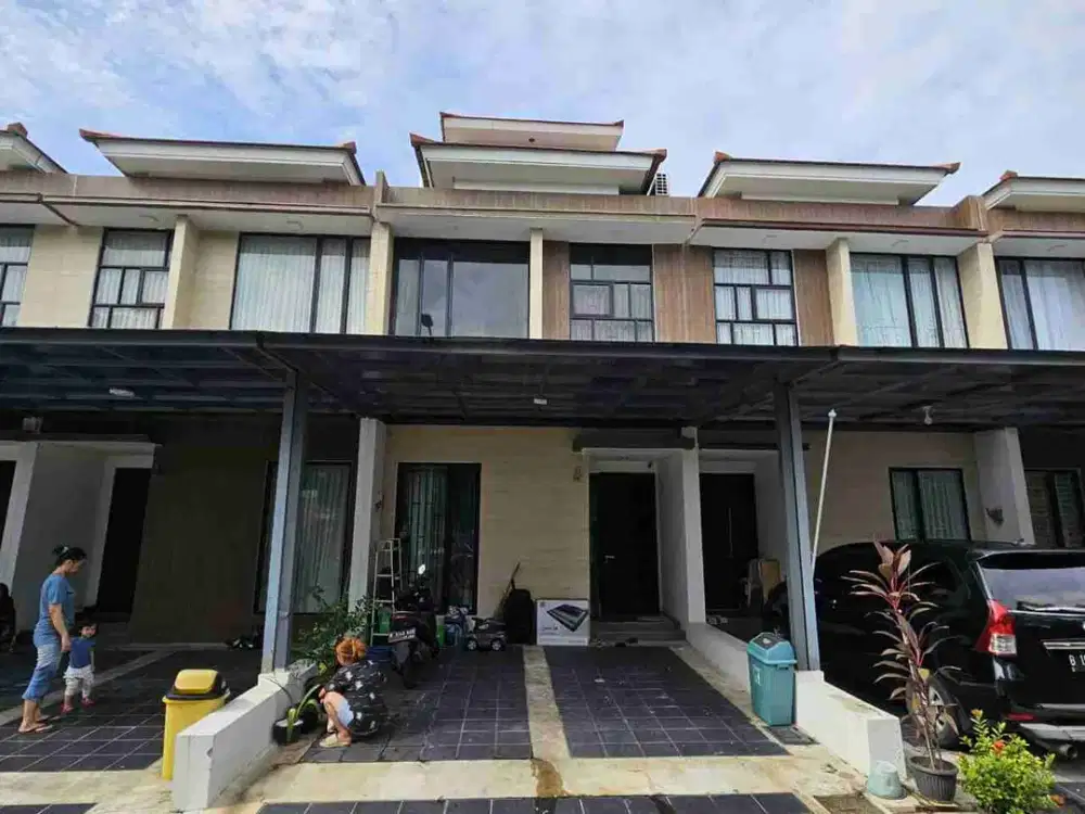 Dijual Rumah Semi Furnished 3 Lantai di Jakarta