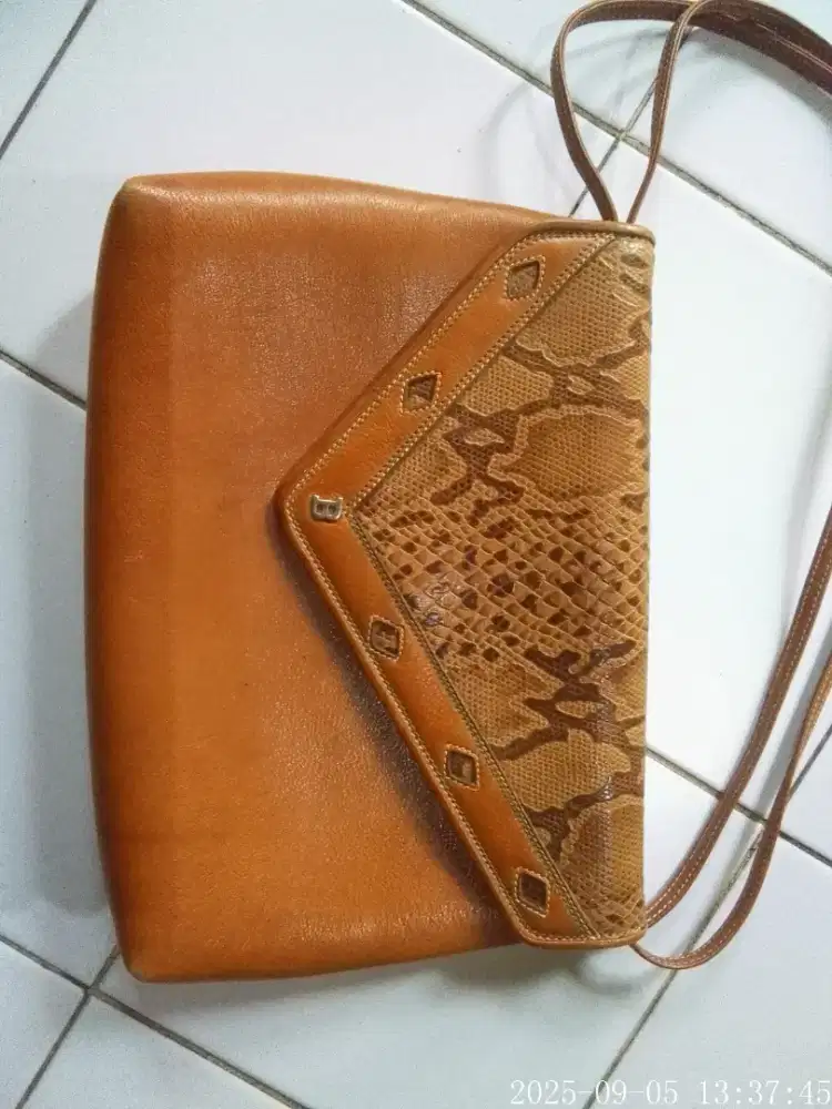 Bally brown shoulder bag