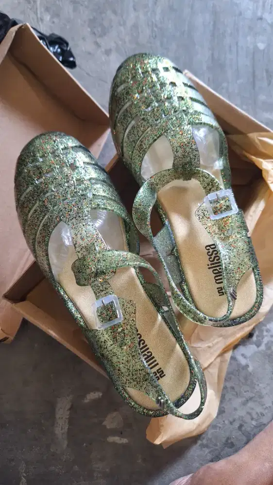 Melissa possession gliter matcha