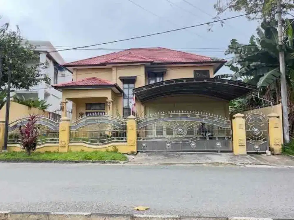 RUMAH MEWAH DI JALAN UTAMA WIKA SIAP HUNI LOKASI PREMIUM