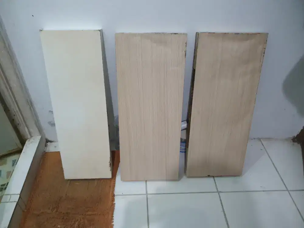 Rak dinding bekas plywood minimalis borongan