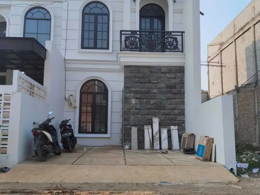 Dijual Rumah 2,5 Lantai Dekat Superindo Gas Alam Cimanggis