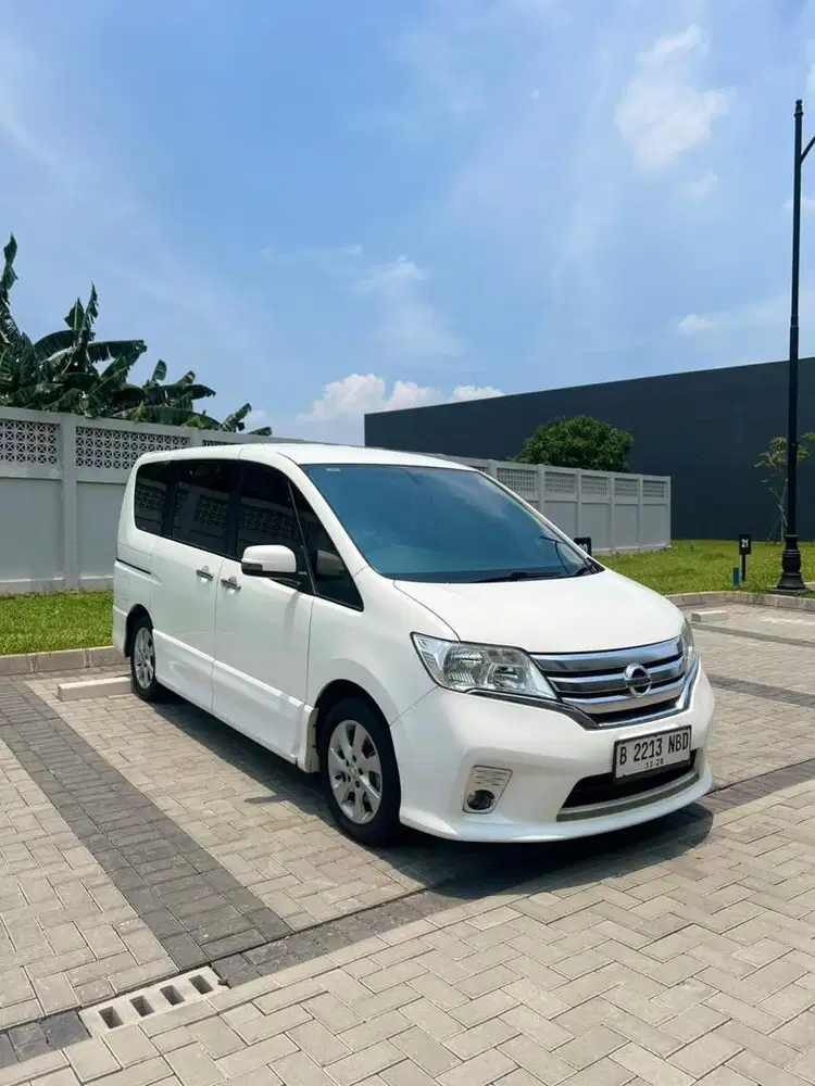 MPV Murah Kilometer Low Mulus Terjamin Bagus Nissan Serena HWS NEW2013