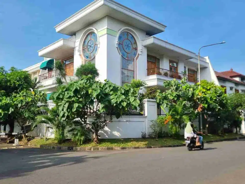 Rumah Mewah di Permata Buana di Kembangan Jakarta Barat Dekat Puri Mall