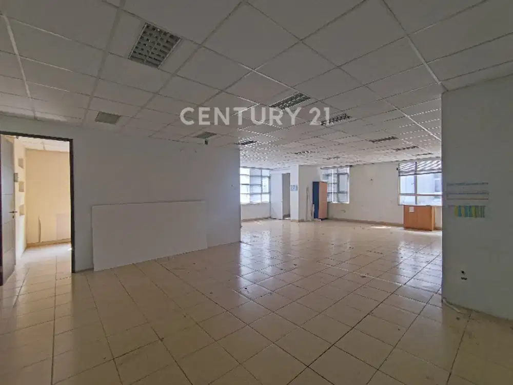 Sewa Ruko Gandeng Business Park Kebon Jeruk, Lokasi Strategis!