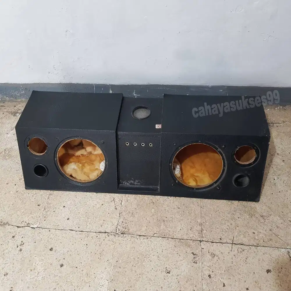 Box Kotak Speaker Papan Box Tebal 15mm Kondisi Second Bagus Mantap