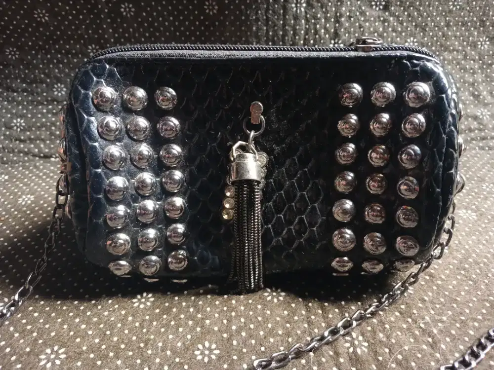 Tas slempang full spike