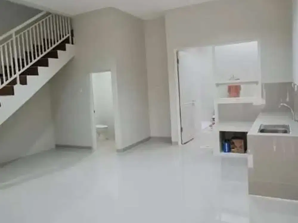 Jual rumah baru gress 2 lantai kutisari indah