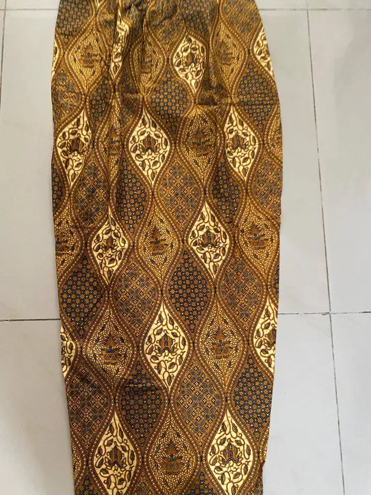 ROK BATIK KUNO BERWIRU – PRELOVED