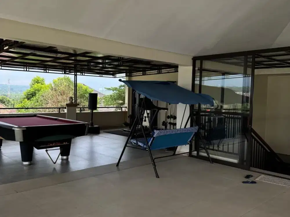 DIJUAL RUMAH MEWAH 3 LANTAI HARGA NEGO COUNTRY WOOD SENTUL CITY SSR744