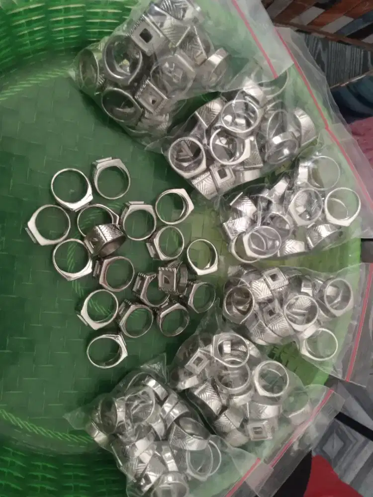 Ring cincin titanium