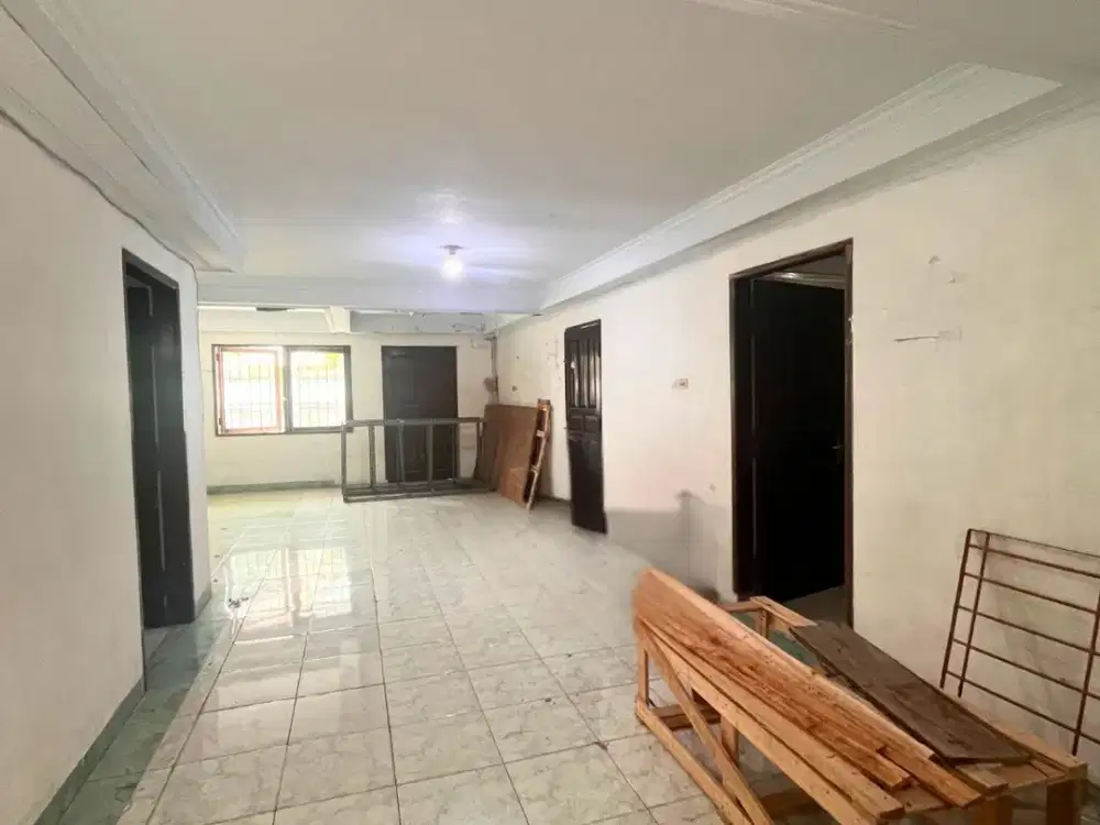 Termurah Mutifungsi!, bisa untuk kost kostan, Gudang Expedisi, Mess dan Usaha rumahan, 2 lantai 315m, rumah di Muara karang