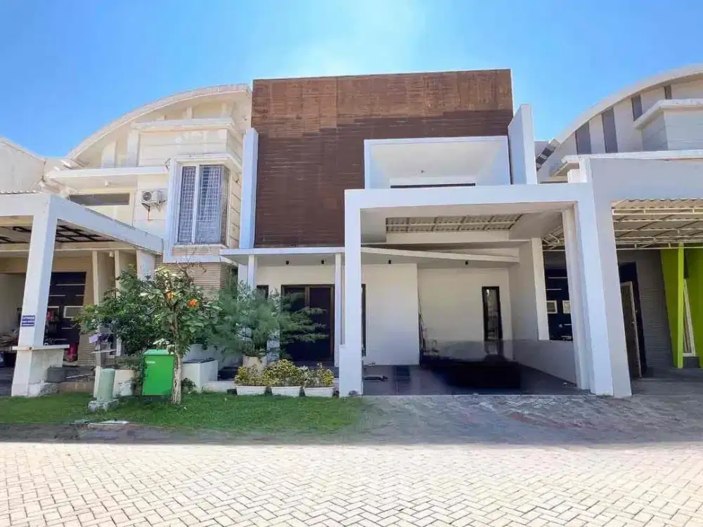 Royal Residence Buckingham Surabaya 2 Lantai Minimalis Bagus Luas 9x19