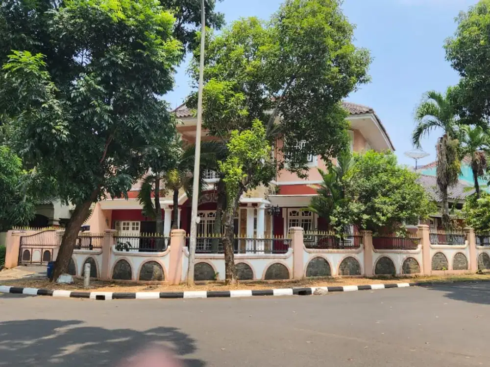 Dijual Rumah bagus posisi Hook di BSD City