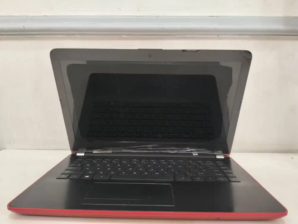 HP 14 Series Dengan Chipset AMD A9-9120, RAM 4GB,Dan HDD 500GB