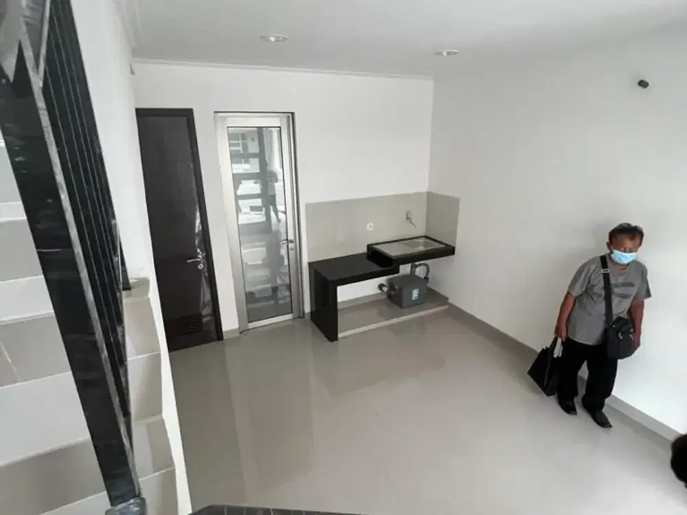 Dijual Rumah PIK2 4.5x10 kosongan Harga 2M