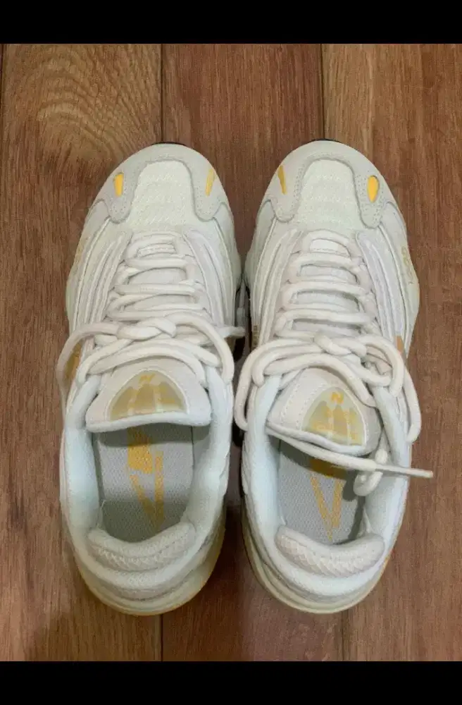 BNIB New Balance M1000 ukuran 37 Sea salt