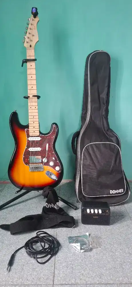 GITAR LISTRIK STRATOCASTER DONNER DST-152S SUNBURST