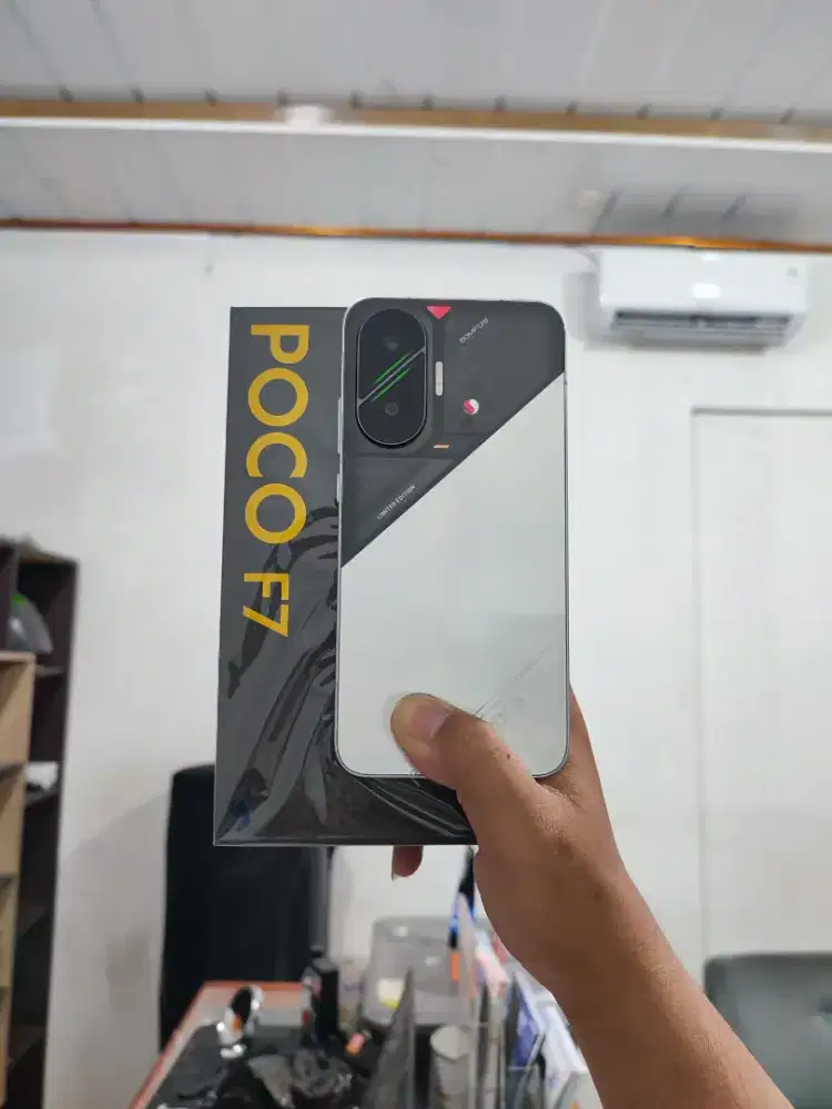 Poco F7 5g 12/512 Second