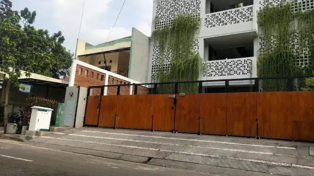 Tukang bangunan dan jasa renovasi atau bangun dari nol