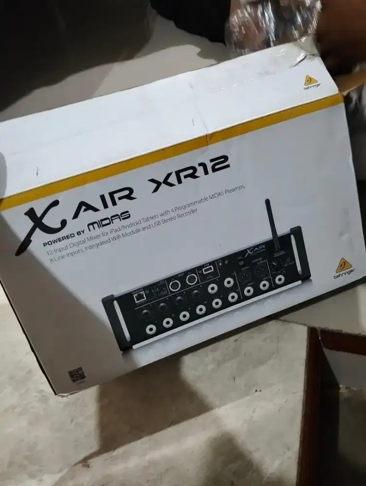Mixer Behringer XR12