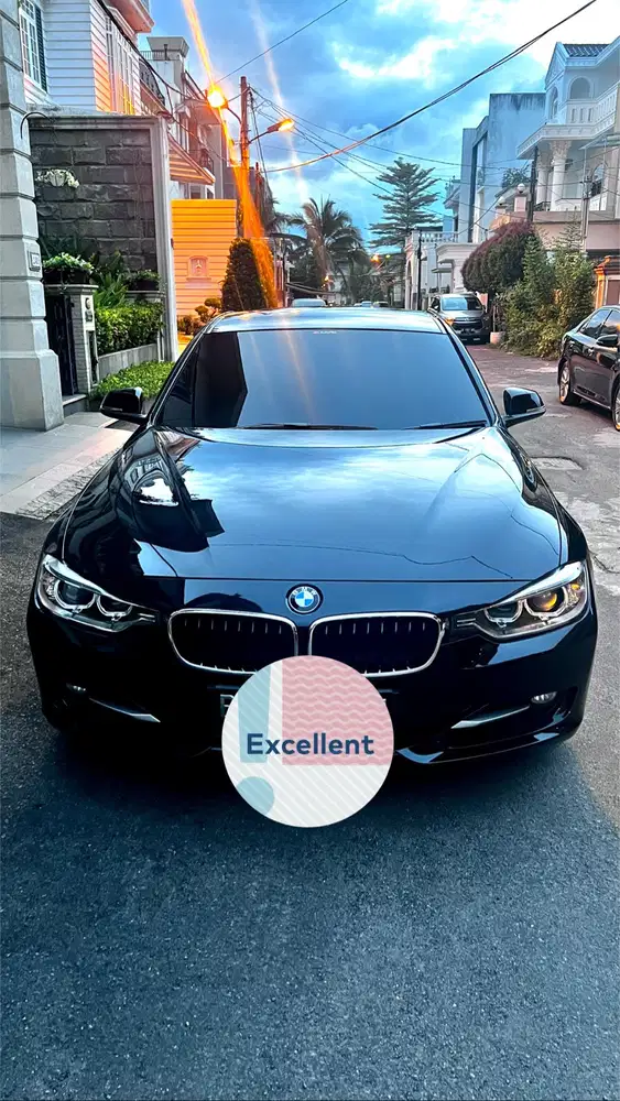 BMW 320i Sport Hitam