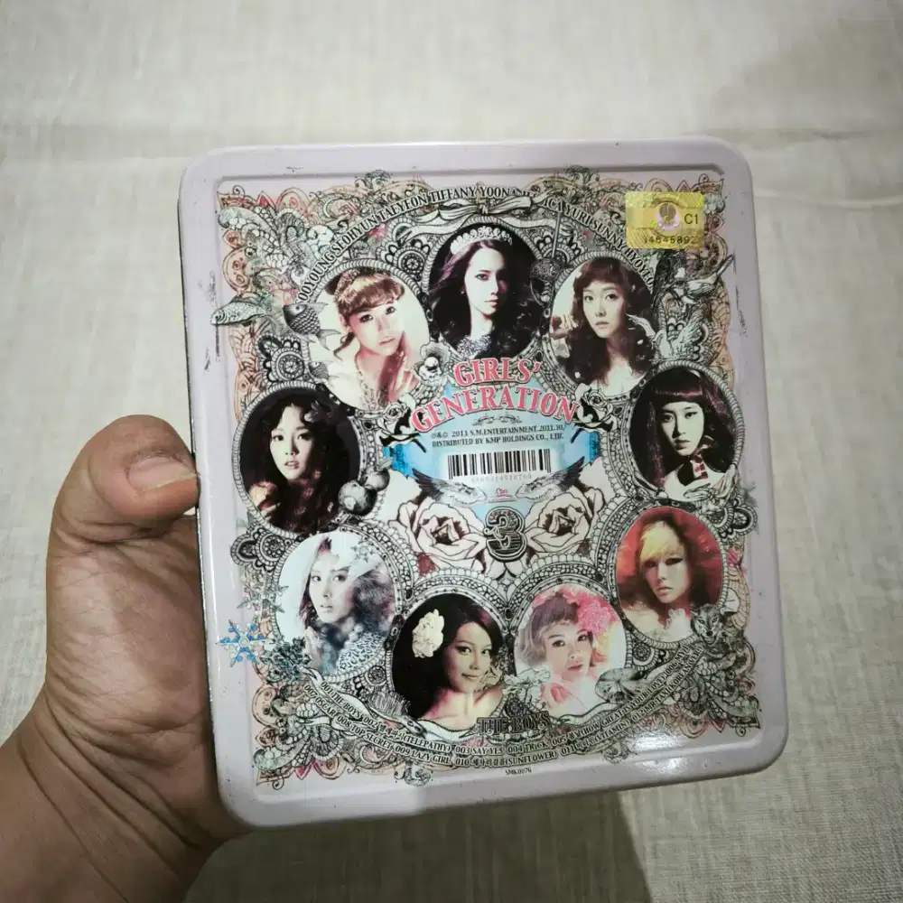 Cover Kaleng Isi 12 Lagu Kaset CD Girls Generation The Boys SM 2011