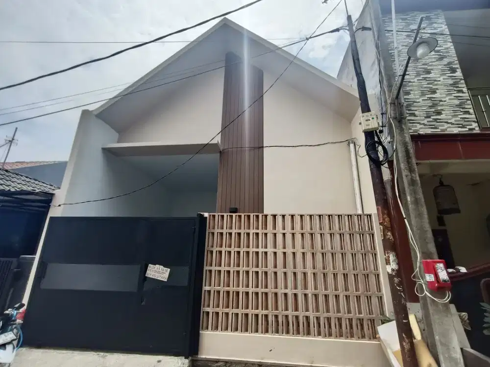 Rumah 1 Lt Siap Huni Akses Dekat Stasiun Bekasi Hadap Utara J-37049