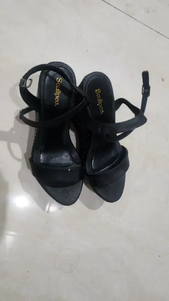 sandal wedges tali 12cm satin mutiara