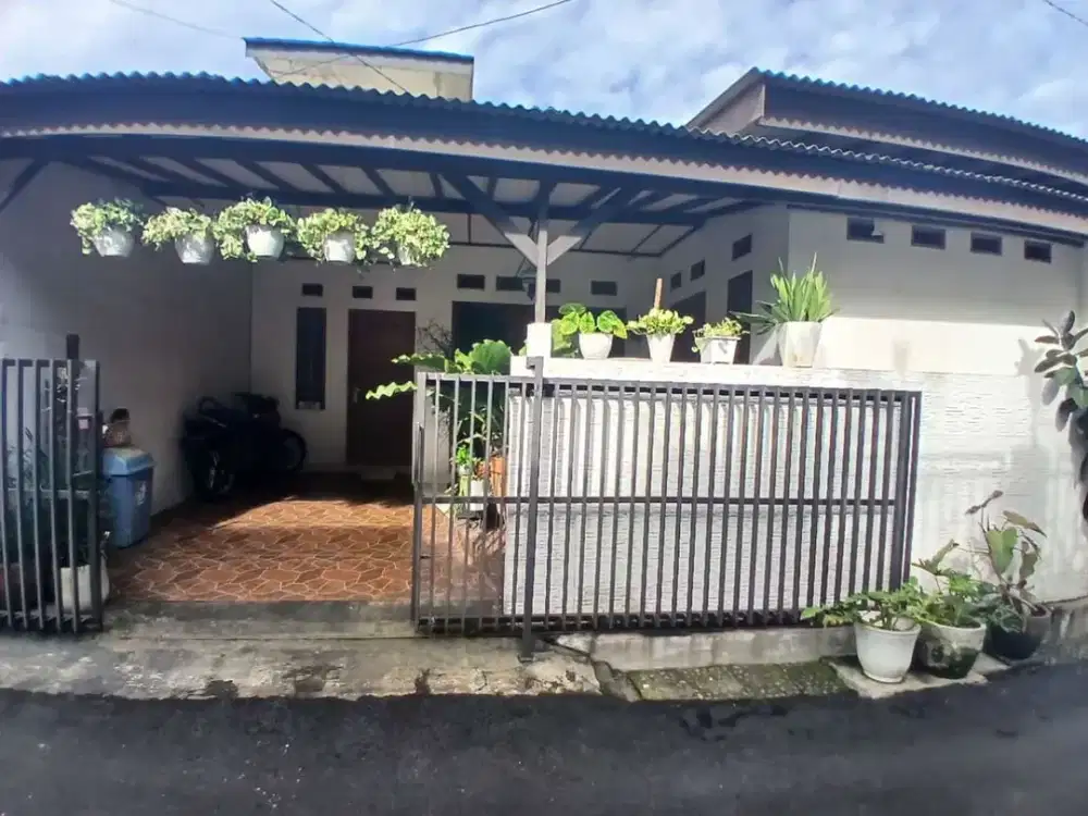 Rumah Luas 14 Menit ke Lagoon Avenue Bekasi SHM Dibantu KPR J-31694