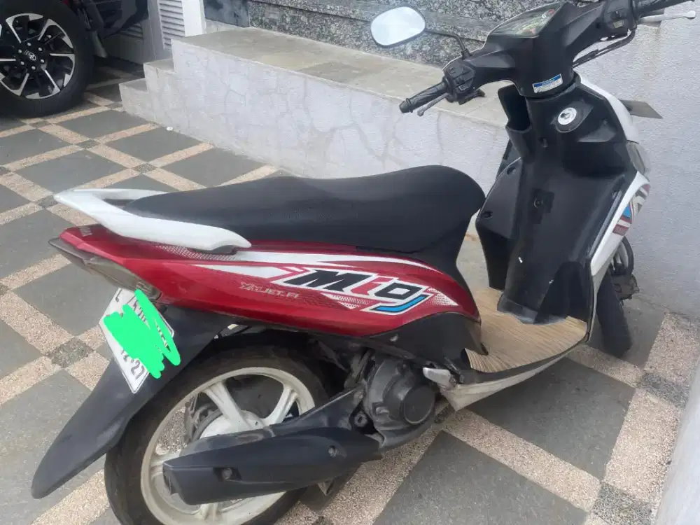 Dijual sepeda motor Yamaha mio J 2012