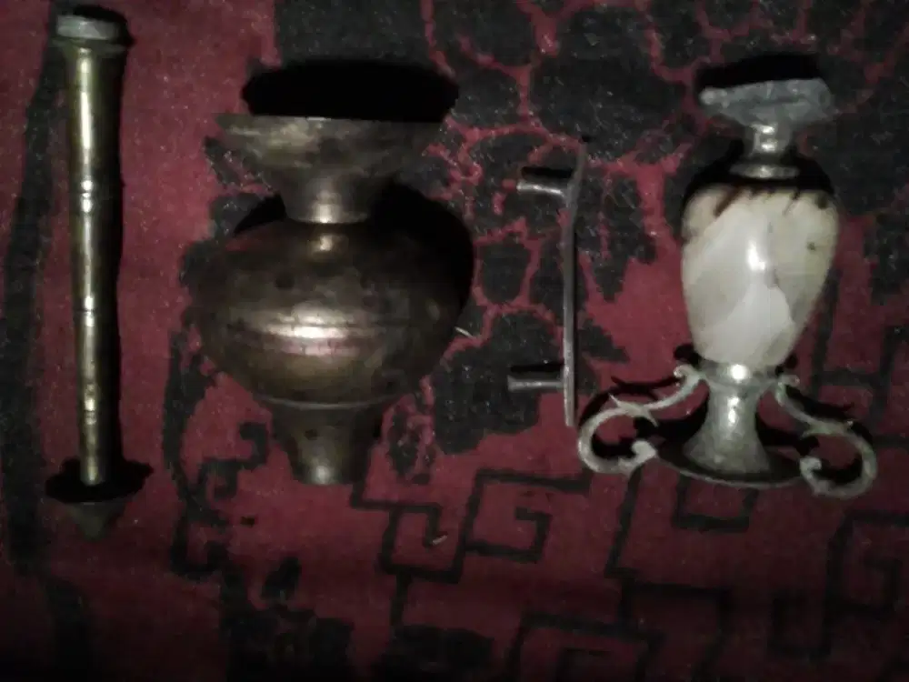 Borongkeu antik dan koleksi