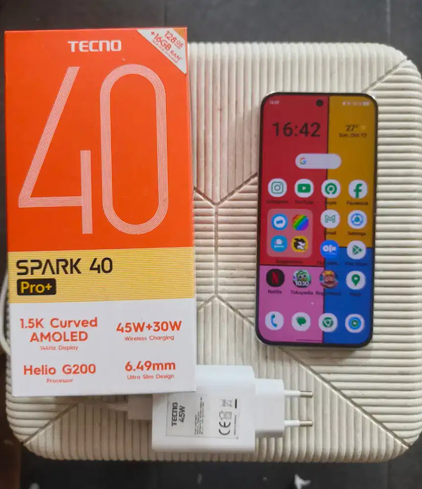 Techno spark 40 pro plus 8/128 fullset mulus