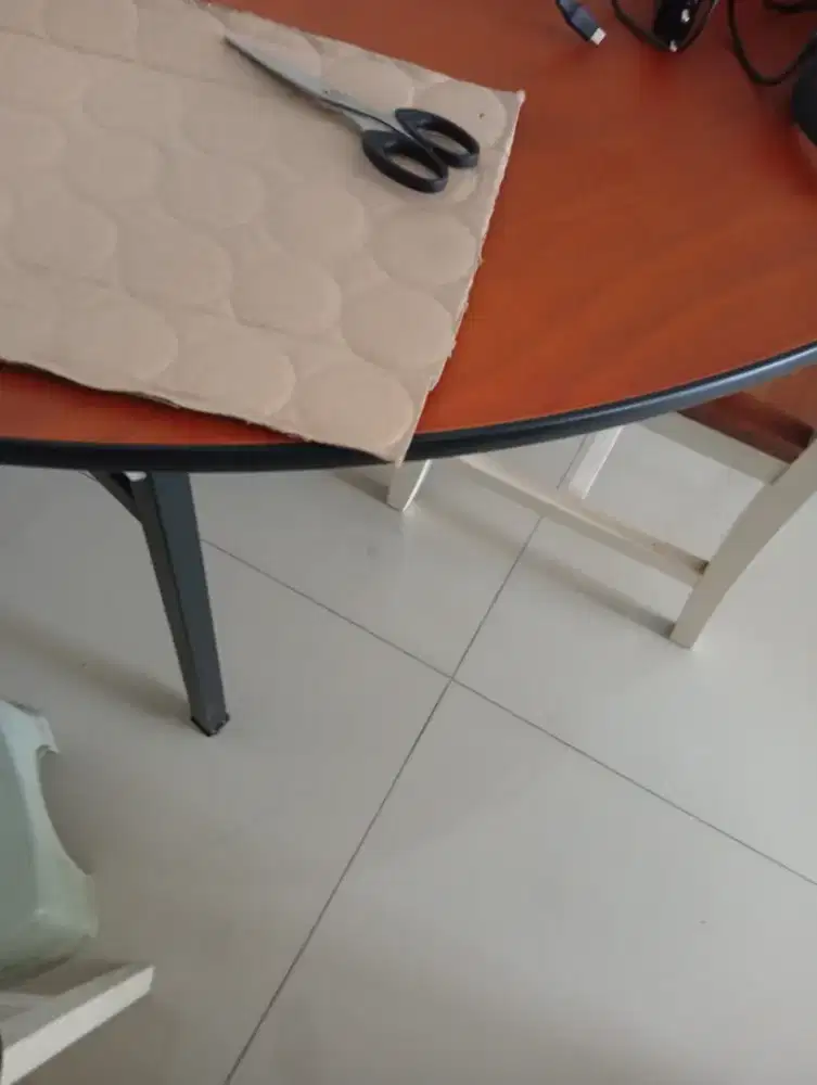 Meja bundar meja kantor meeting furniture office kaki lipat