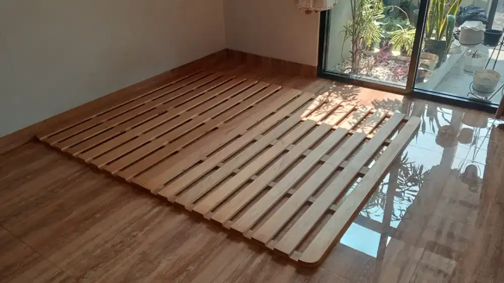 LIVIEN Alas Tempat Tidur 160 x 200