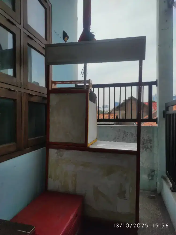 Booth Es Teh bekas Teh Kasegaran