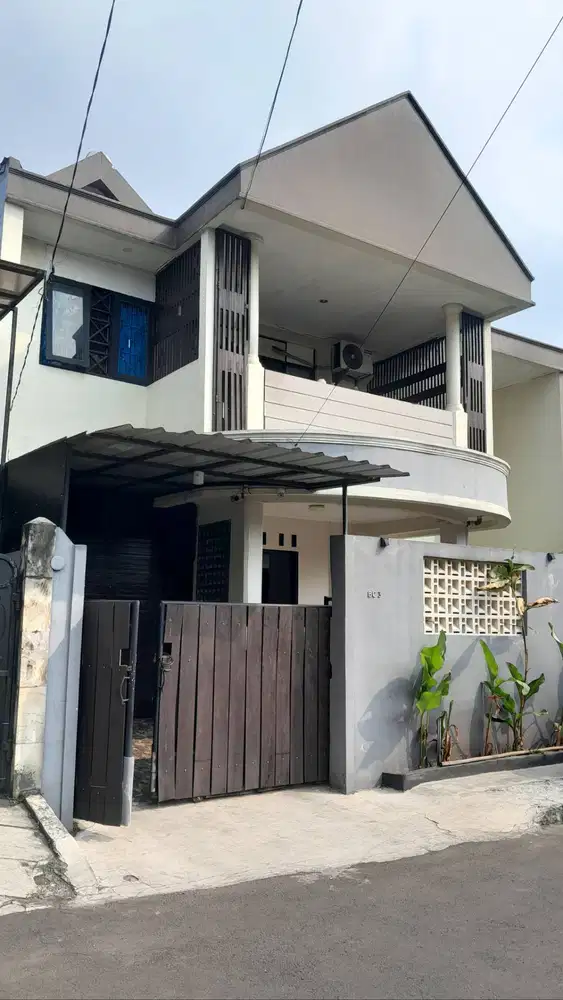 Dijual Rumah Full Furnished di Griya Loka BSD