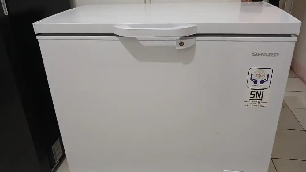 Freezer sharp FRV-210X