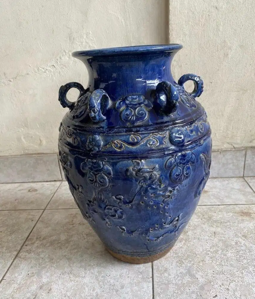 WTS JUAL GUCI ANTIK KUNO ANTANG KALIMANTAN MOTIF NAGA BIRU