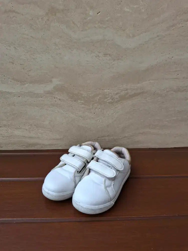 Sepatu Sneakers Toddler ala Stan Smith US Size 6