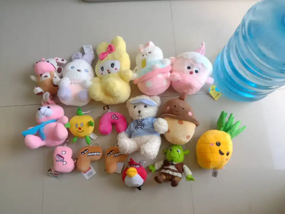 Boneka dan gantungan kunci jual borongan