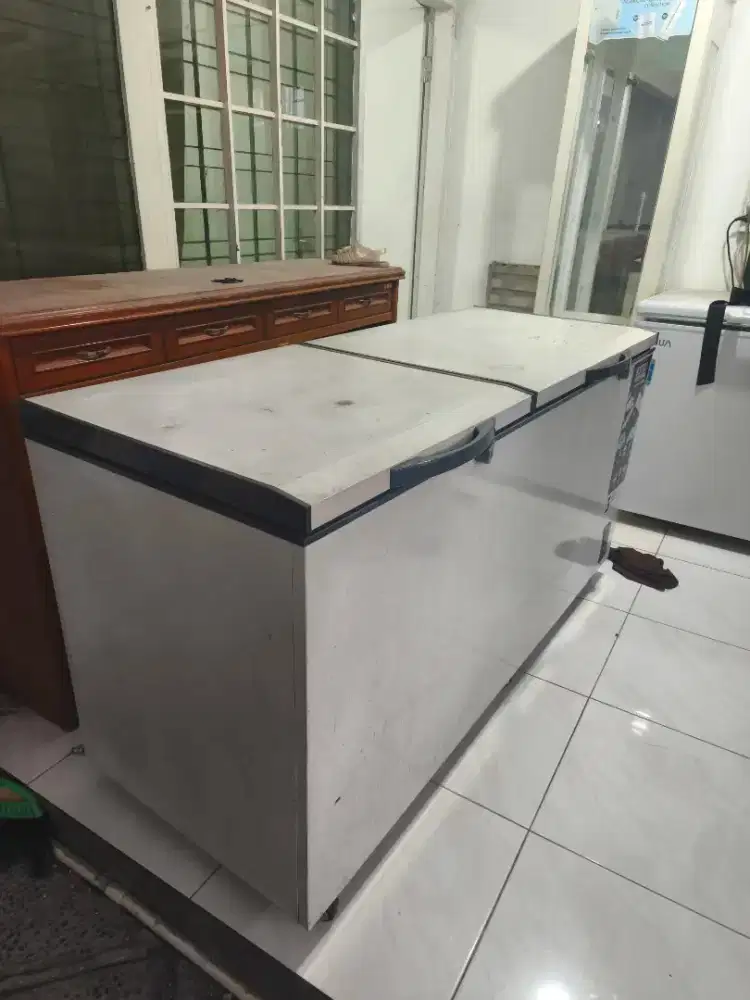 Freezer GEA 600Lt Bekas – Kondisi Normal, Siap Pakai!