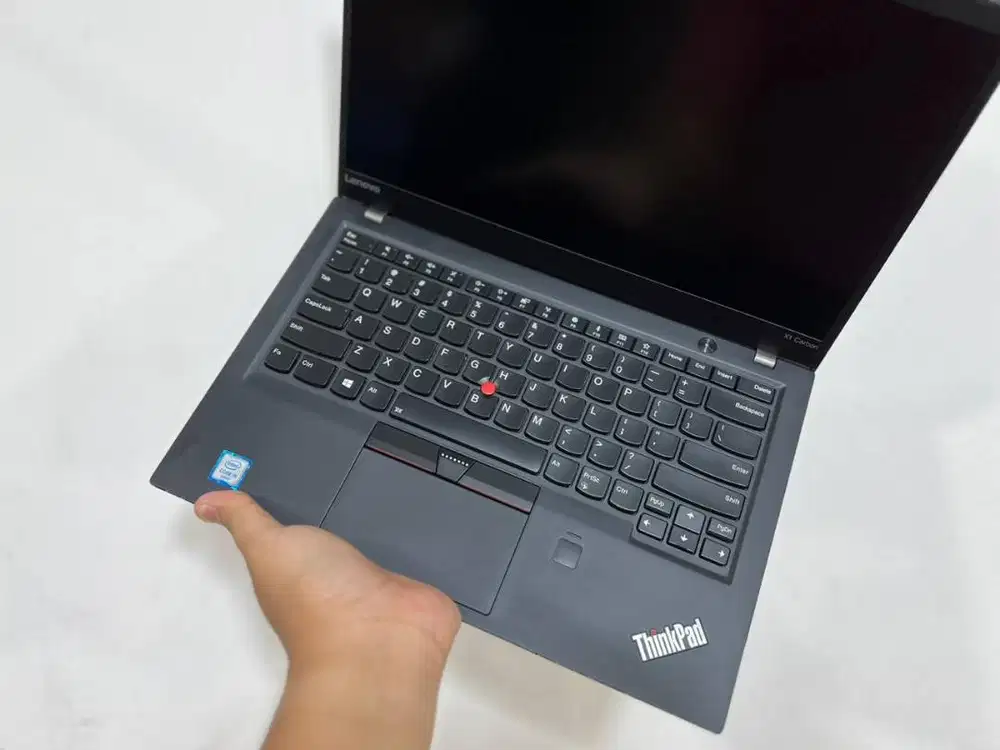 Lenovo Thinkpad X1 carbon 6th Core i5 GEN 8 RAM 8/256GB sekolah kuliah