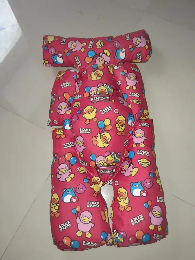 Alas stroller bayi baru
